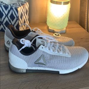 Womens Reebox Speed Training tennis shoes